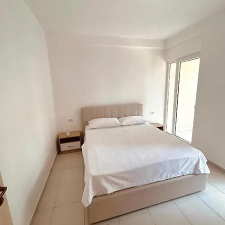 Pine Breeze Gjiri I Lalezit Apartment *