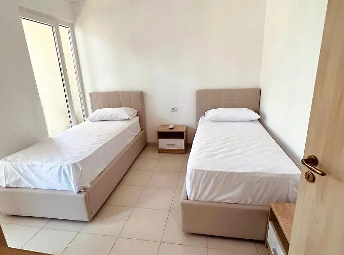 Pine Breeze Gjiri I Lalezit Апартаменты