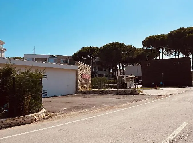 Pine Breeze Gjiri I Lalezit Apartamento Durrës