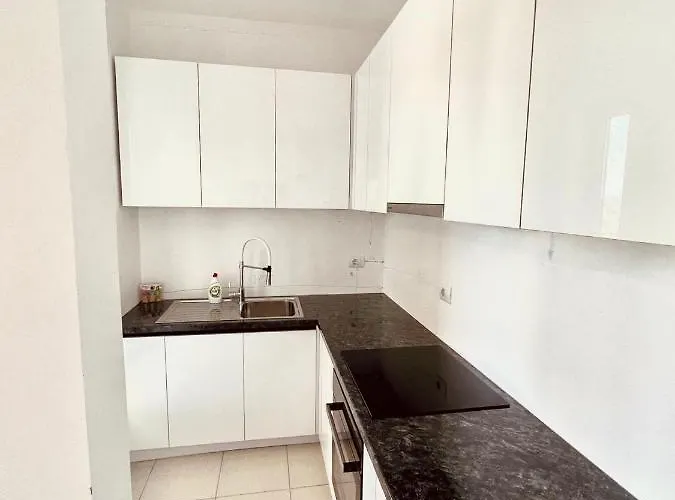 Pine Breeze Gjiri I Lalezit Apartamento *